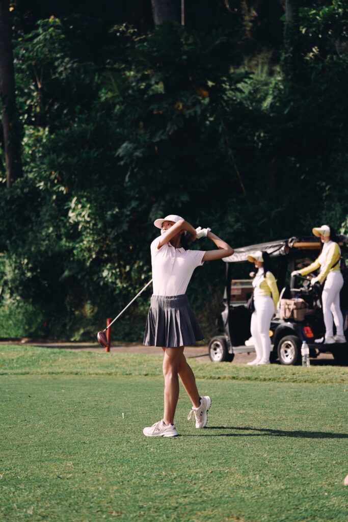 junior golfer swing driver
